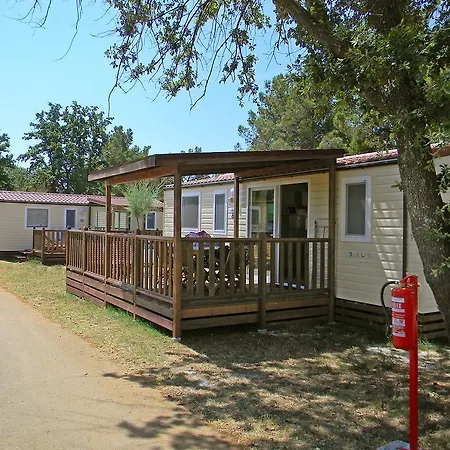 Сasa de vacaciones Holiday Camping Valkanela.1 *