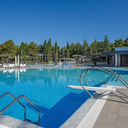 Сasa de vacaciones Holiday Camping Valkanela.1
